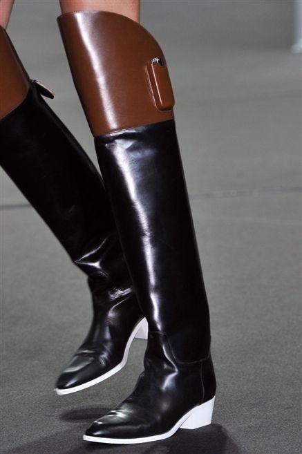 Brown, Boot, Riding boot, Leather, Fashion, Tan, Liver, Bronze, Material property, Knee-high boot, 