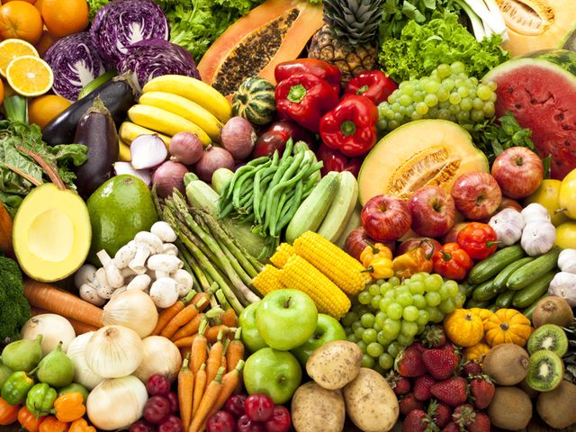 Vegan nutrition, Whole food, Local food, Natural foods, Produce, Food, Food group, Vegetable, Tableware, Root vegetable, 