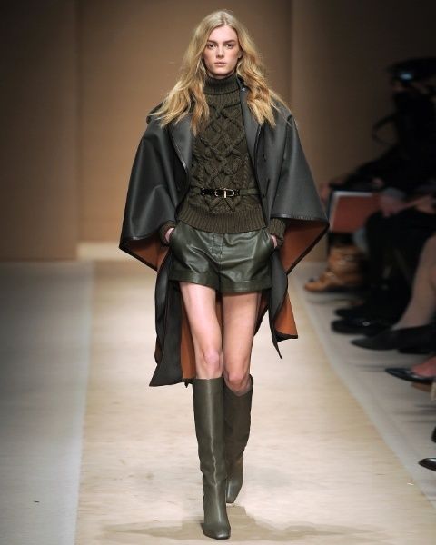 Clothing, Leg, Brown, Fashion show, Textile, Joint, Outerwear, Runway, Style, Jacket, 