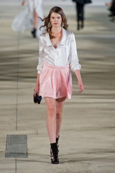 Clothing, Mouth, Sleeve, Human leg, Joint, Outerwear, Pink, Style, Street fashion, Fashion show, 