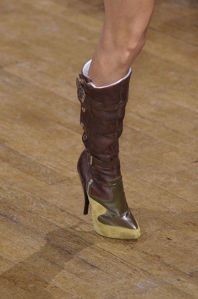 Brown, Human leg, Joint, Tan, Beige, Hardwood, Close-up, Leather, High heels, Ankle, 