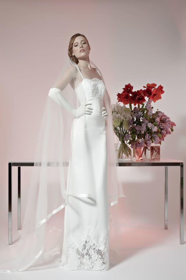 Sleeve, Shoulder, Dress, Bridal clothing, Petal, Gown, Formal wear, Wedding dress, One-piece garment, Bride, 