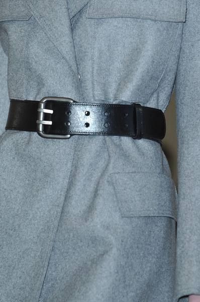 Sleeve, Collar, Textile, Pocket, Fashion, Grey, Buckle, Belt buckle, Beige, Button, 