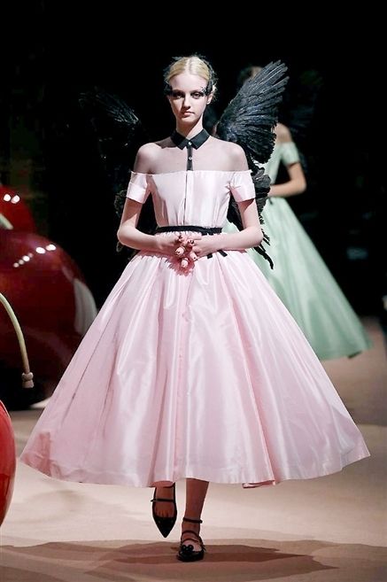 Dress, Pink, Formal wear, Costume design, Fashion, Carmine, Gown, Costume, One-piece garment, Embellishment, 