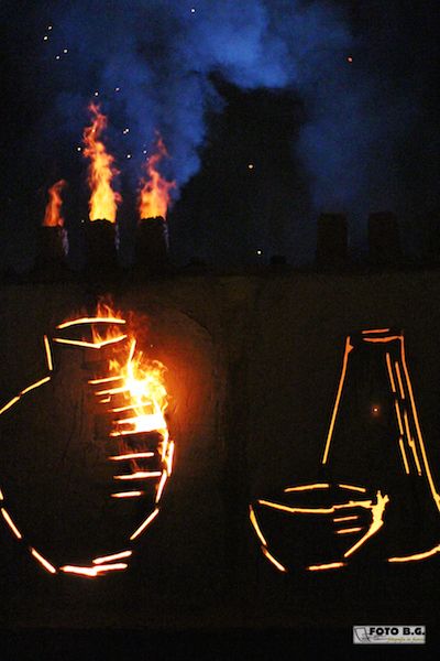 Fire, Amber, Heat, Flame, Gas, Bottle, Pollution, Glass bottle, Still life photography, Bonfire, 