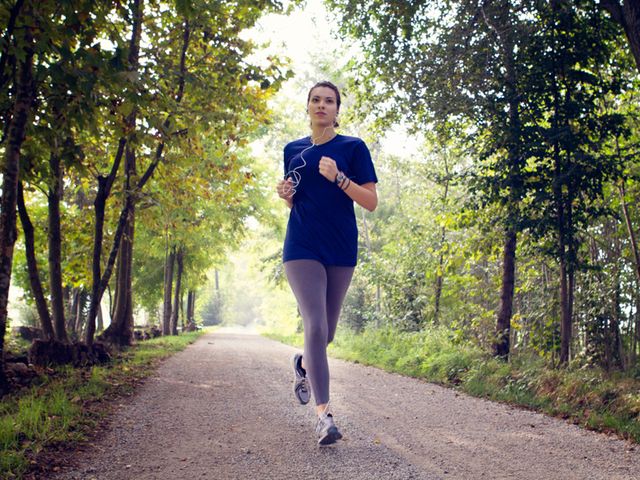 Mouth, Green, Running, People in nature, Jogging, Sunlight, Knee, Morning, Physical fitness, Spring, 