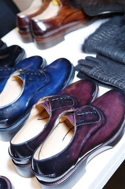 Footwear, Brown, Product, Shoe, Purple, Fashion, Tan, Leather, Dress shoe, Lavender, 