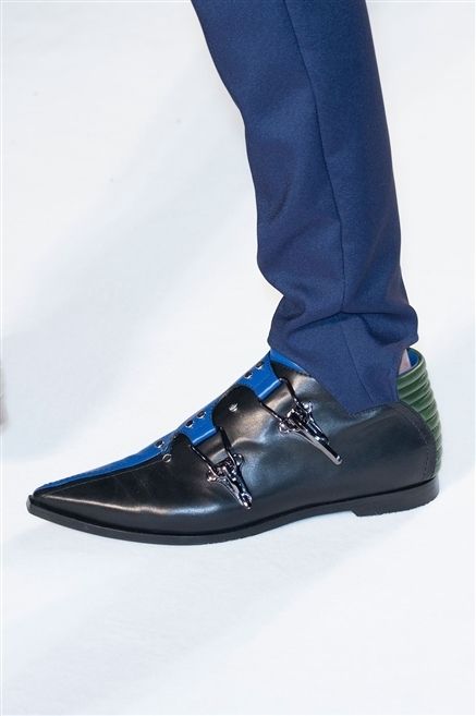 Footwear, Blue, Shoe, Electric blue, Black, Grey, Street fashion, Cobalt blue, Walking shoe, Leather, 