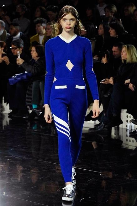 Clothing, Human, Fashion show, Event, Runway, Outerwear, Fashion model, Style, Formal wear, Electric blue, 