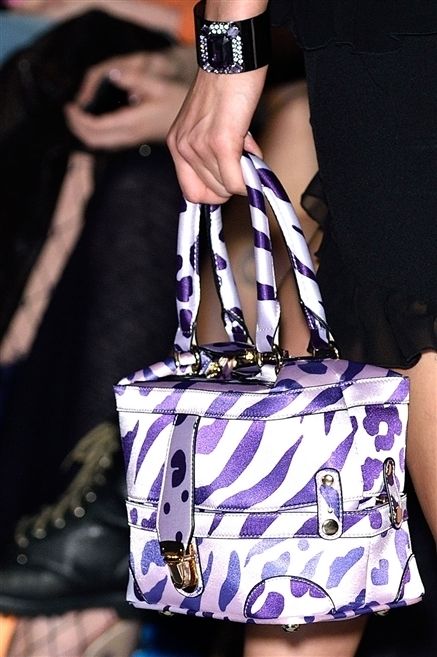 Blue, Purple, Bag, Style, Wrist, Fashion accessory, Lavender, Fashion, Shoulder bag, Violet, 