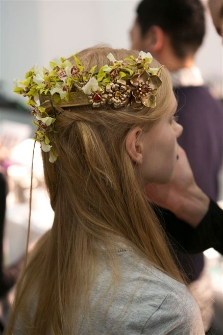 Hairstyle, Hair accessory, Headpiece, Style, Headgear, Brown hair, Long hair, Blond, Headband, Hippie, 