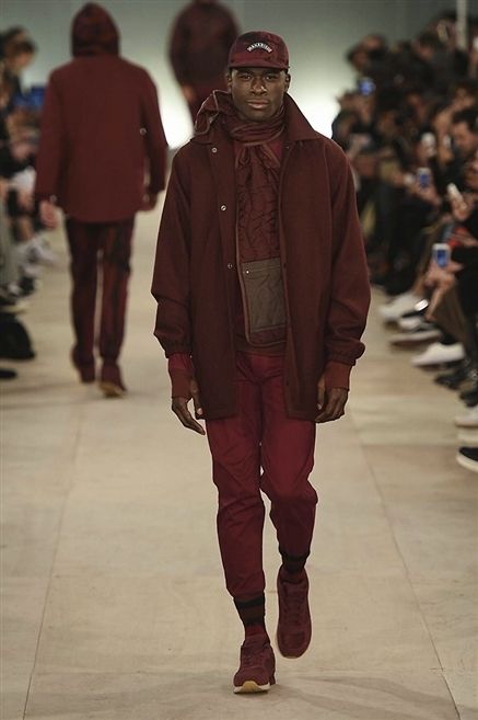 Brown, Human body, Trousers, Jacket, Standing, Outerwear, Winter, Fashion show, Style, Street fashion, 