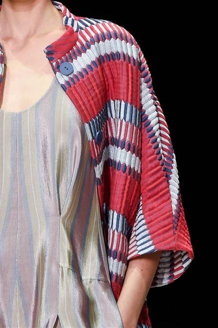 Clothing, Sleeve, Shoulder, Textile, Red, Pattern, Jewellery, Fashion, Carmine, Neck, 