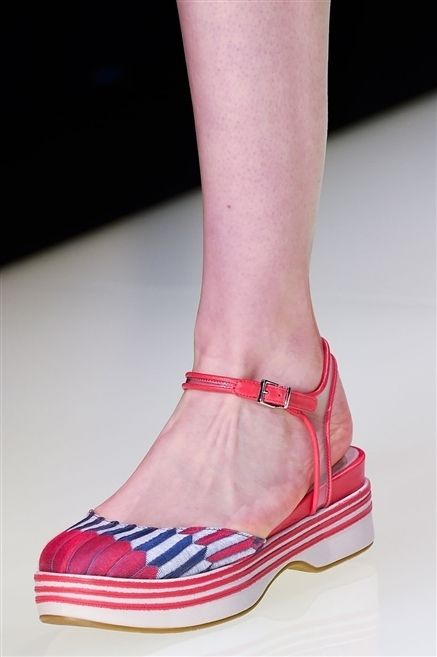 Human leg, Joint, Red, Pink, Carmine, Fashion, Magenta, Foot, Close-up, Fashion design, 