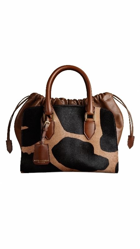 Brown, Product, Bag, White, Style, Fashion accessory, Tan, Shoulder bag, Leather, Luggage and bags, 
