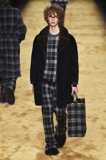 Plaid, Brown, Tartan, Sleeve, Pattern, Textile, Winter, Bag, Coat, Style, 