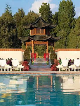Property, Chinese architecture, Leisure, Japanese architecture, Botany, Swimming pool, Place of worship, Temple, Resort, Reflection, 