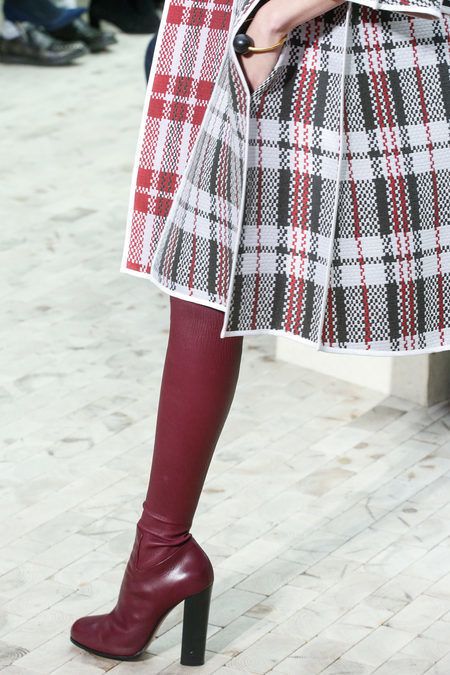 Clothing, Plaid, Red, Textile, Joint, Pattern, Outerwear, Tartan, Human leg, Style, 