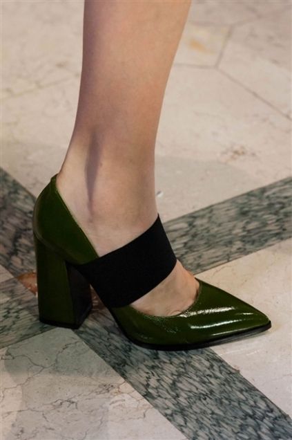 Green, Human leg, Joint, Teal, Foot, Tan, Close-up, Basic pump, Sandal, High heels, 