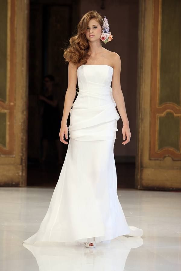 Clothing, Shoulder, Floor, Textile, Joint, Dress, Flooring, White, Bridal clothing, Gown, 