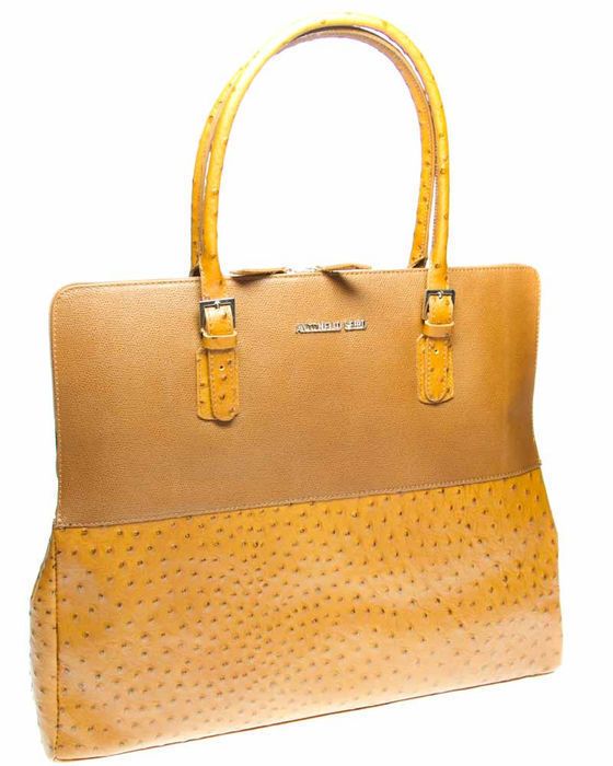 Product, Brown, Yellow, Bag, Photograph, Style, Fashion accessory, Amber, Luggage and bags, Shoulder bag, 