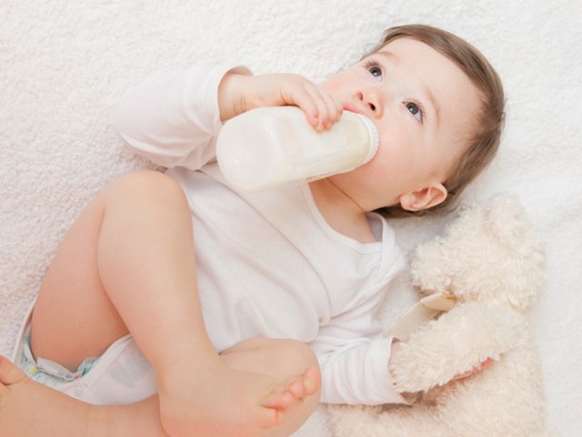Skin, Baby & toddler clothing, Drinking, Taste, Milk, Baby, Peach, Baby bottle, Baby Products, Dairy, 