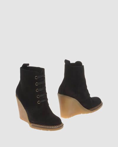 Footwear, Brown, Product, Shoe, Boot, Tan, Leather, Black, Beige, Brand, 