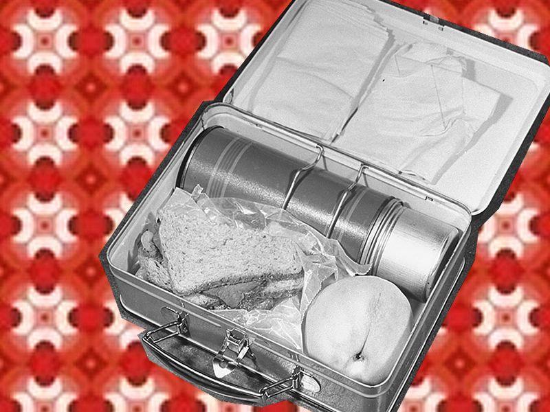 Pattern, Carmine, Silver, Musical instrument accessory, Baggage, Coquelicot, Food storage containers, Plastic, Kit car, Aluminium, 