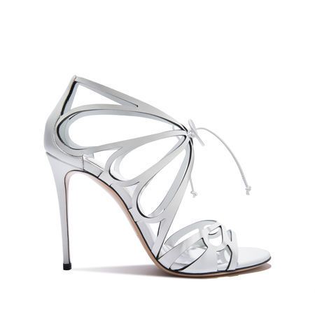 White, Grey, Beige, Bridal shoe, Dancing shoe, Silver, Sandal, Foot, Basic pump, Steel, 