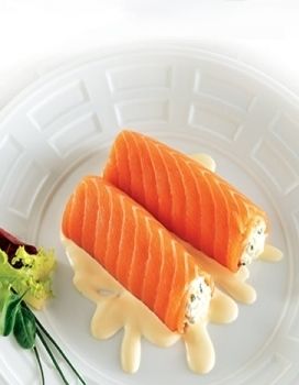 Food, Dishware, Cuisine, Orange, Plate, Sashimi, Garnish, Fish slice, Salmon, Produce, 