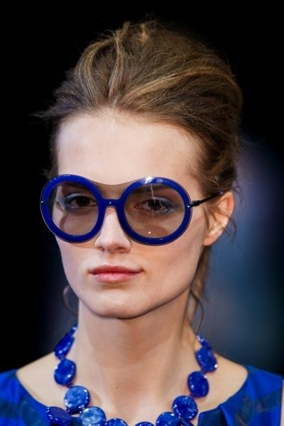 Eyewear, Hair, Vision care, Hairstyle, Eyebrow, Fashion accessory, Electric blue, Style, Earrings, Cobalt blue, 