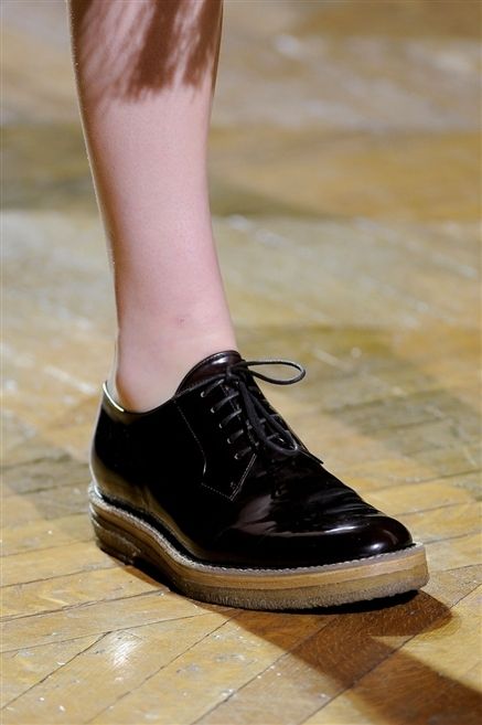 Brown, Human leg, Style, Tan, Fashion, Black, Street fashion, Close-up, Calf, Leather, 