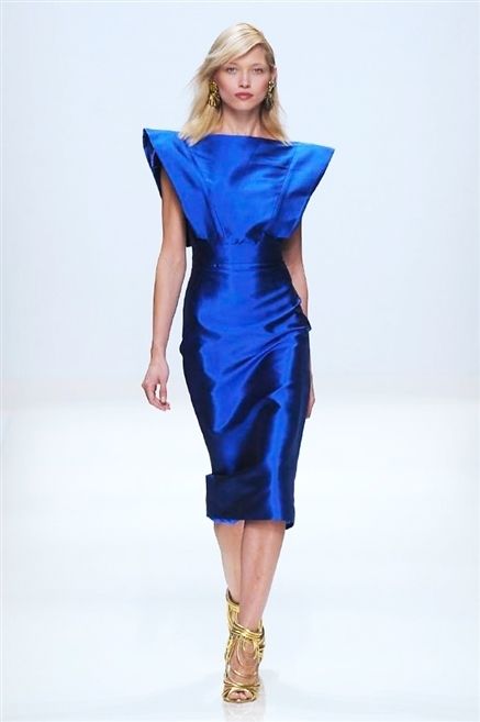 Blue, Shoulder, Dress, Joint, Human leg, One-piece garment, Style, Electric blue, Fashion model, Waist, 