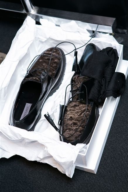 Shoe, Black, Grey, Walking shoe, Leather, Silver, Dress shoe, Synthetic rubber, 