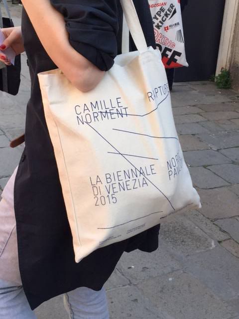 Bag, Shopping bag, Handwriting, Paper bag, Wine glass, Tote bag, 