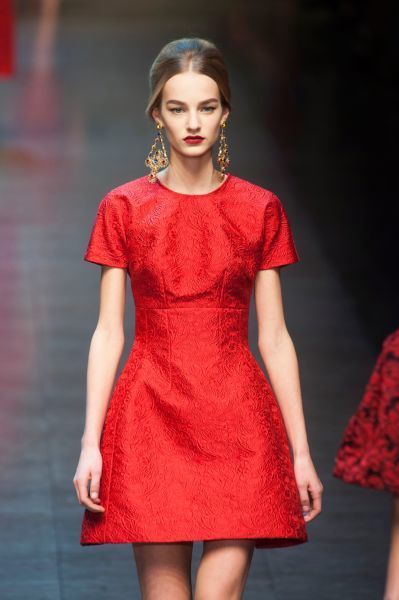 Sleeve, Dress, Shoulder, Red, Joint, One-piece garment, Style, Pattern, Fashion model, Cocktail dress, 