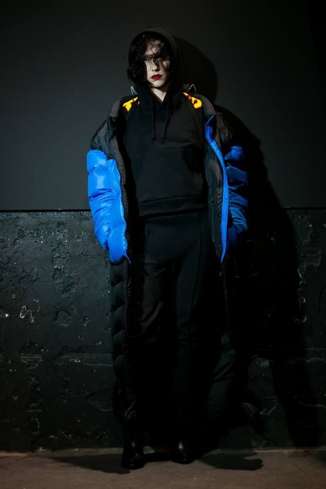 Electric blue, Darkness, Cobalt blue, Costume, Costume design, Acting, Fashion design, Overall, 