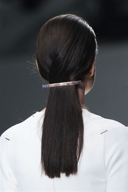 Hairstyle, Earrings, Style, Long hair, Liver, Back, Brown hair, Ponytail, Hair tie, Hair accessory, 
