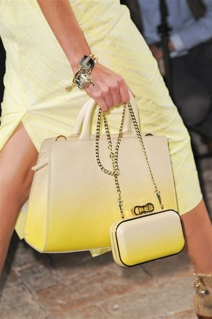 Brown, Yellow, Bag, Joint, Fashion accessory, Style, Khaki, Shoulder bag, Beauty, Fashion, 