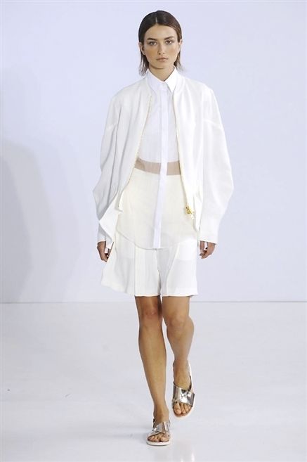 Clothing, Leg, Sleeve, Shoulder, Joint, White, Style, Fashion model, Fashion show, Sandal, 