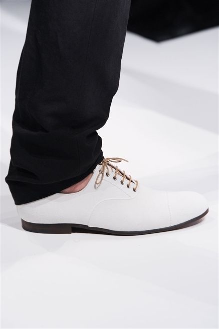 Shoe, White, Style, Fashion, Black, Tan, Walking shoe, Fashion design, Skate shoe, Plimsoll shoe, 