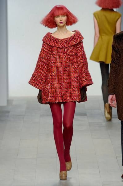 Clothing, Footwear, Leg, Sleeve, Textile, Red, Joint, Style, Pattern, Fashion, 
