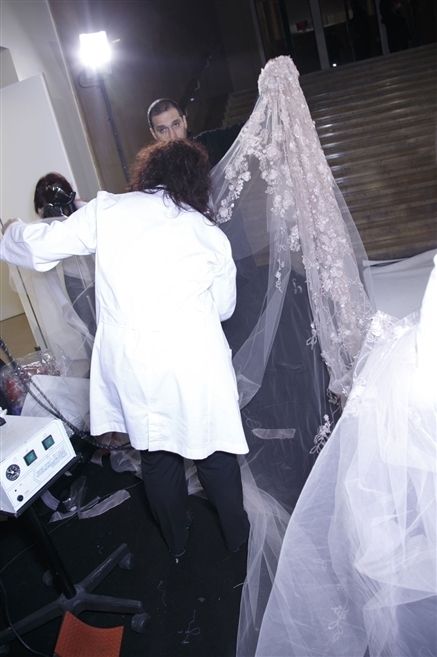 Bridal veil, Bridal clothing, Veil, Bride, Wedding dress, Ceremony, Bridal accessory, Marriage, Gown, Wedding, 