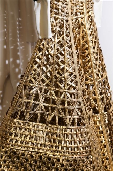 Brown, Beige, Metal, Composite material, Iron, Basket, Triangle, Wicker, Pattern, Building material, 