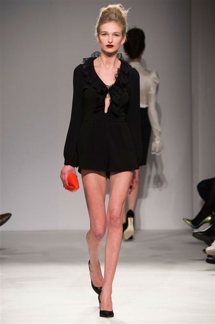 Clothing, Leg, Fashion show, Hairstyle, Human body, Human leg, Shoulder, Dress, Joint, Runway, 