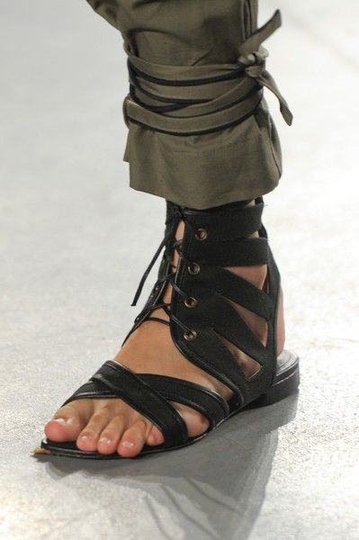 Brown, Human leg, Joint, Toe, Boot, Sandal, High heels, Fashion, Tan, Foot, 