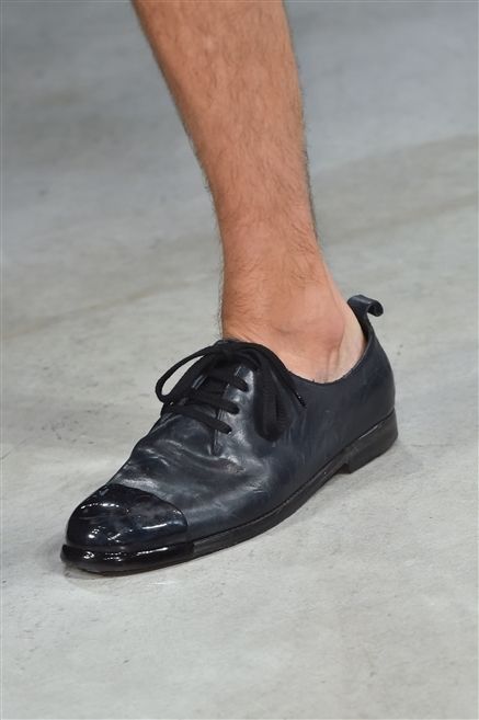 Human leg, Style, Black, Grey, Tan, Leather, Calf, Silver, Walking shoe, Foot, 