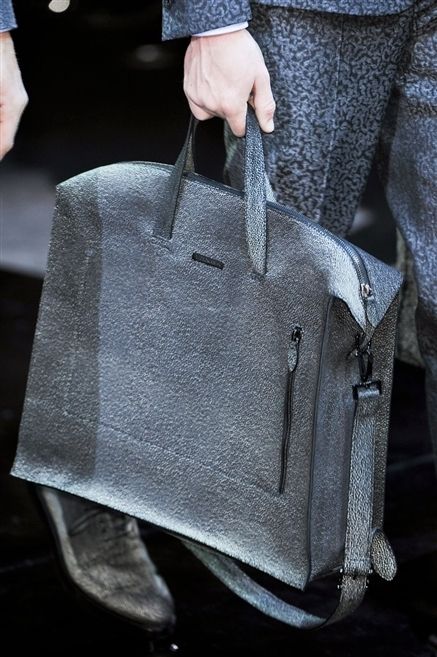 Textile, Bag, Style, Fashion, Street fashion, Leather, Shoulder bag, Pocket, Material property, Design, 