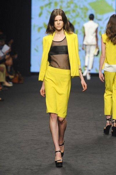 Clothing, Footwear, Leg, Yellow, Brown, Shoulder, Joint, Outerwear, Fashion show, Style, 