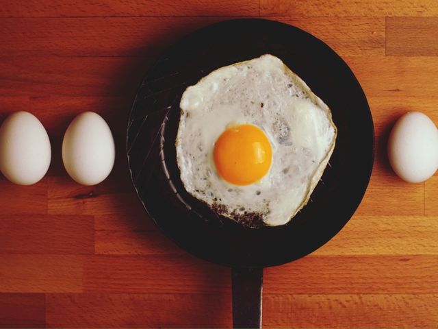 Food, Egg yolk, Ingredient, Egg white, Egg, Egg, Breakfast, Serveware, Meal, Fried egg, 